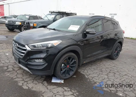 2017 Hyundai Tucson Night z USA, uszkodzony, nr VIN KM8J3CA27HU458728